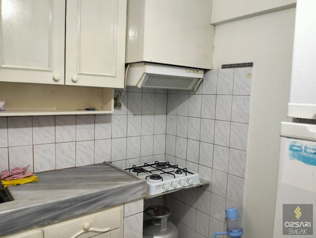 BORNOVA İNÖNÜ MAHALLESİNDE FULL EŞYALI KLİMALI KİRALIK DAİRE