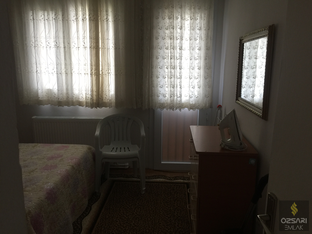 BORNOVA EVKA 4 MAHALLESİNDE FULL EŞYALI DOĞALGAZLI KLİMALI KİRALIK DAİRE
