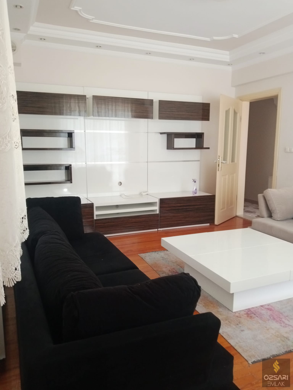 Bornova Atatürk mah. Eşyalı 2+1 kiralık Daire
