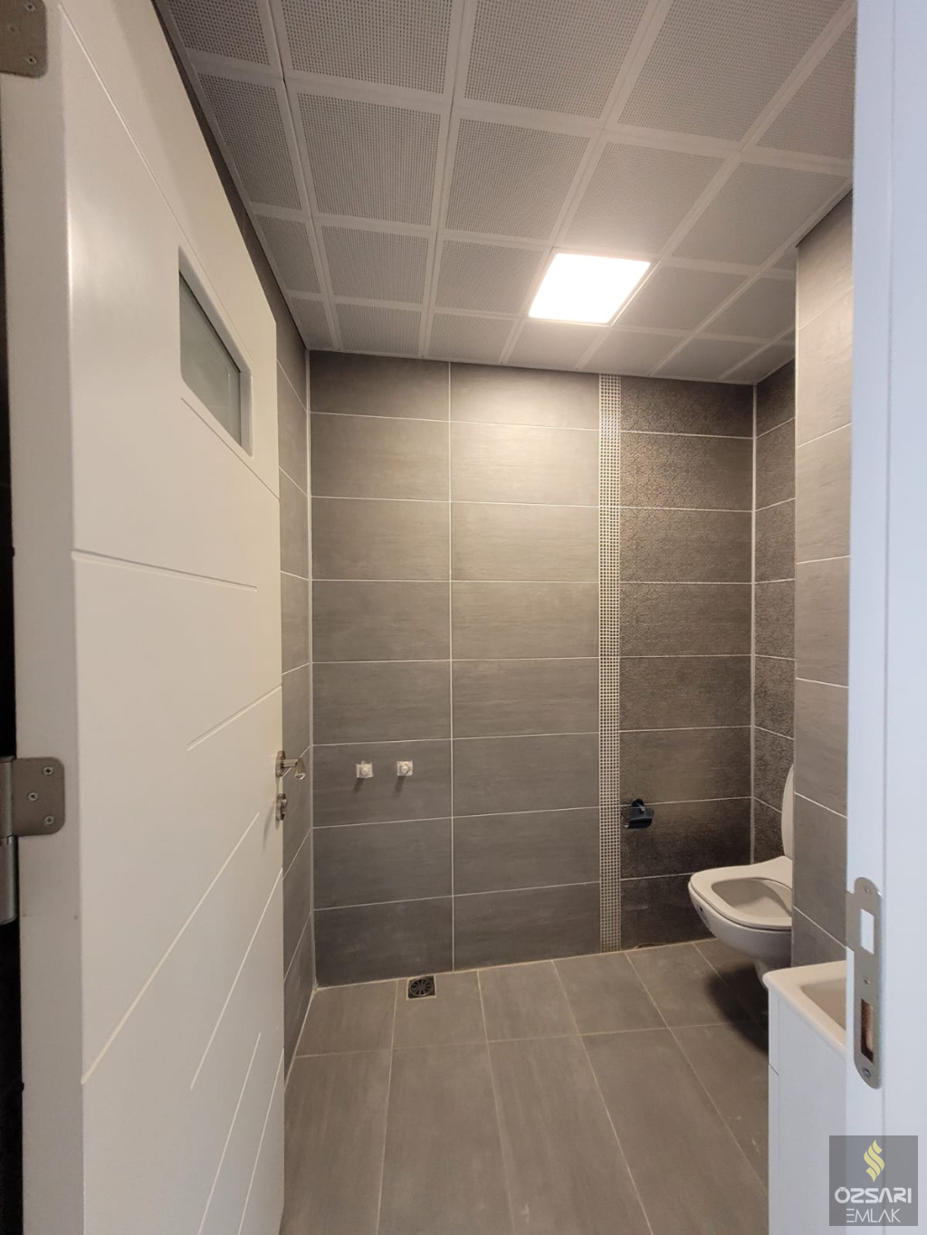Bornova İnönü mah. 2+1 doğalgazlı klimalı, Deniz manzaralı kiralık DairE