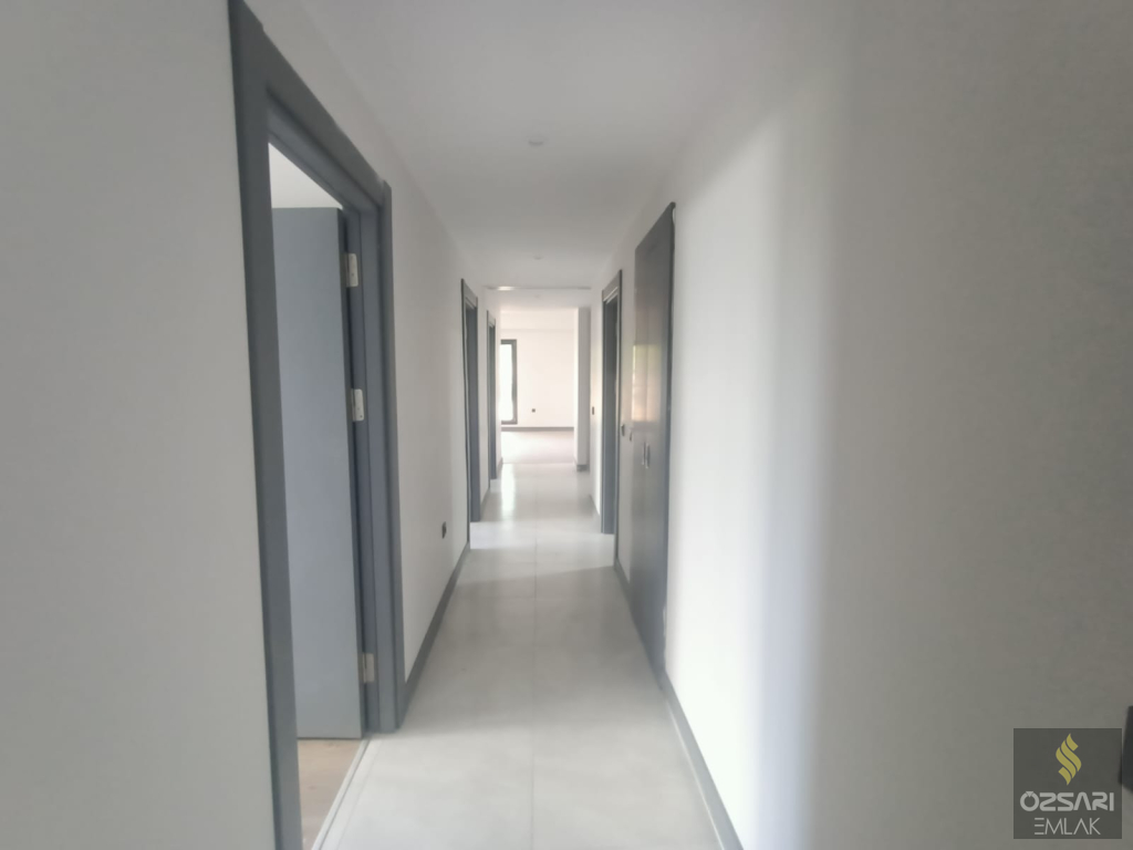 BAYRAKLI\'DA YÜZBAŞI HAKKI CADDESİNE YAKIN 3+1 SIFIR DAİRE