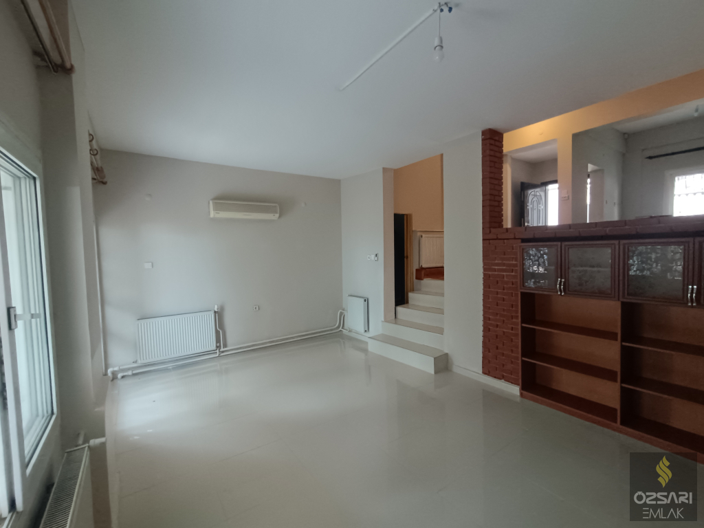 BORNOVA ATATÜRK MAHALLESİNDE MÜSTAKİL 3+1DUBLEKS BAHÇELİ SATILIK