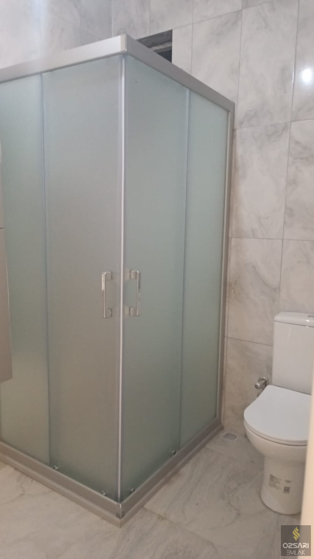 Bornova İnönü mah. 3+1 doğalgazlı kiralık Daire