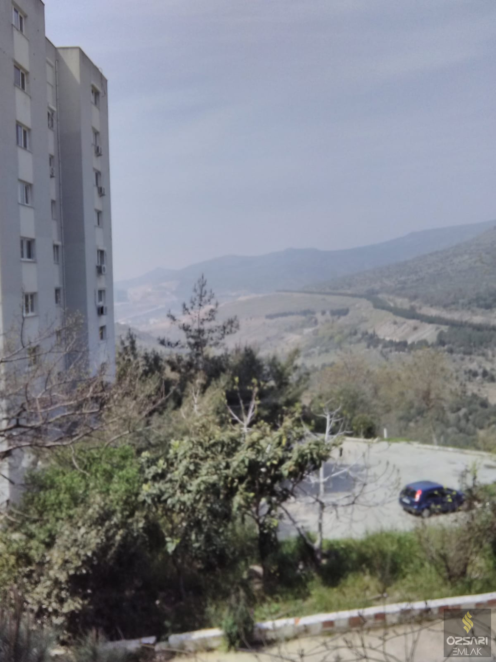 BORNOVA EVKA 4 3+1 DOĞALGAZLI KİRALIK DAİRE