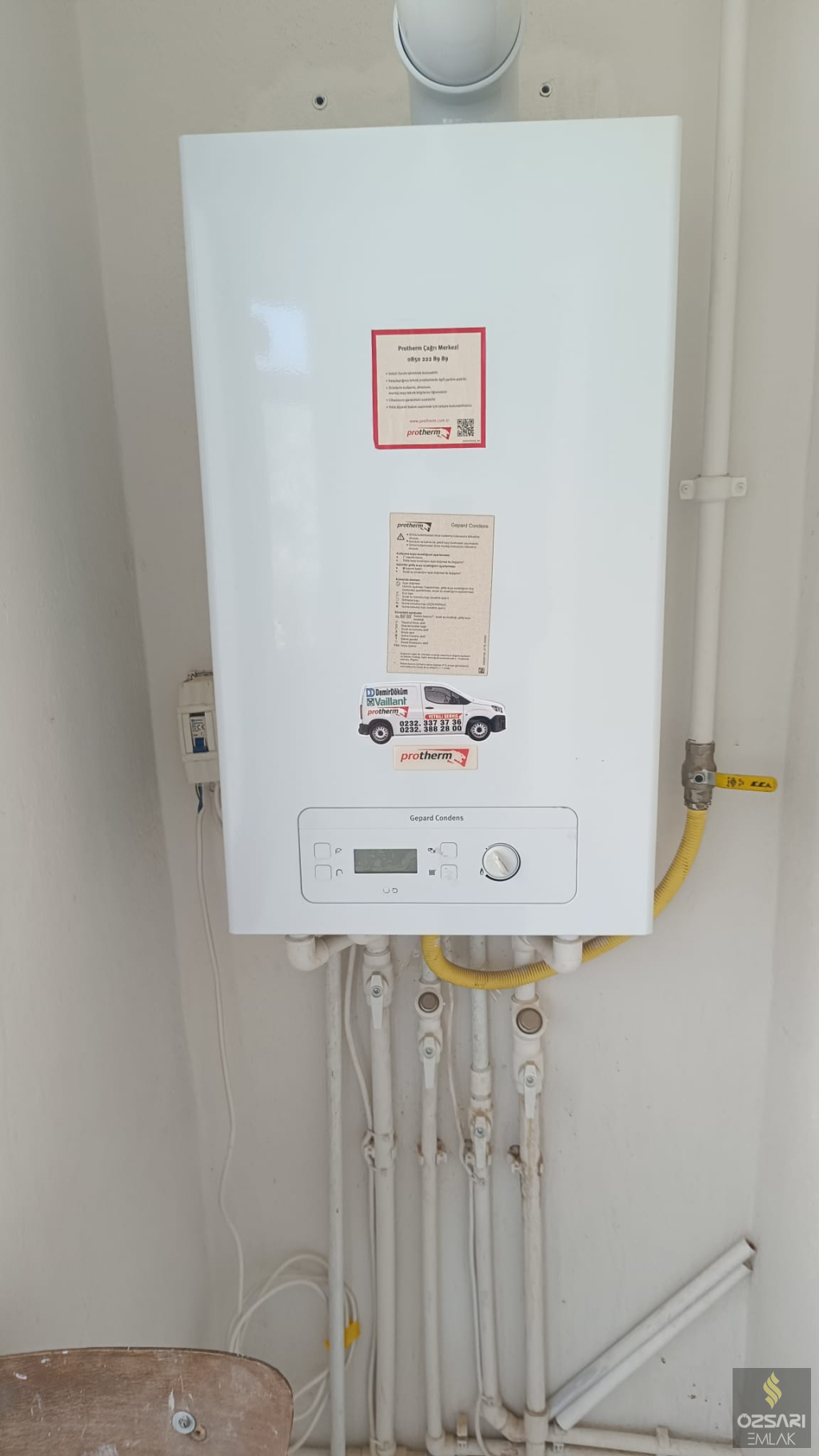 BORNOVA EVKA 4 3+1 DOĞALGAZLI KİRALIK DAİRE