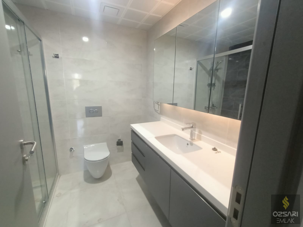 BAYRAKLI\'DA YÜZBAŞI HAKKI CADDESİNE YAKIN 3+1 SIFIR DAİRE
