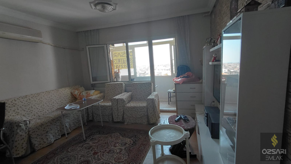 BUCA EVKA 1 DE DOĞALGAZLI ACİL SATILIK FIRSAT DAİRE