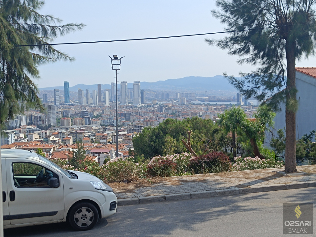 BORNOVA ATATÜRK MAHALLESİNDE MÜSTAKİL 3+1DUBLEKS BAHÇELİ SATILIK