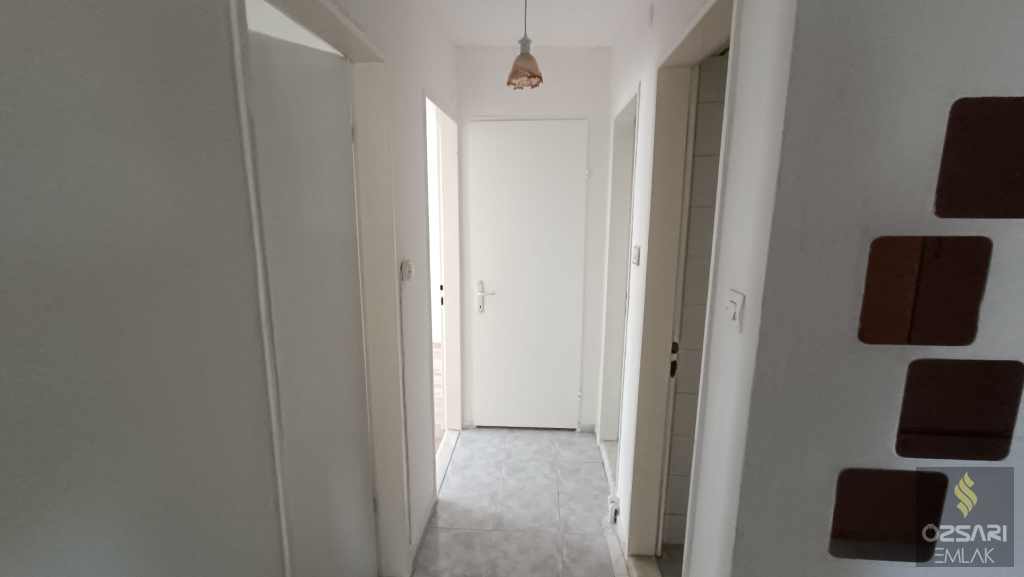 BORNOVA EVKA 4 3+1 DOĞALGAZLI KİRALIK DAİRE