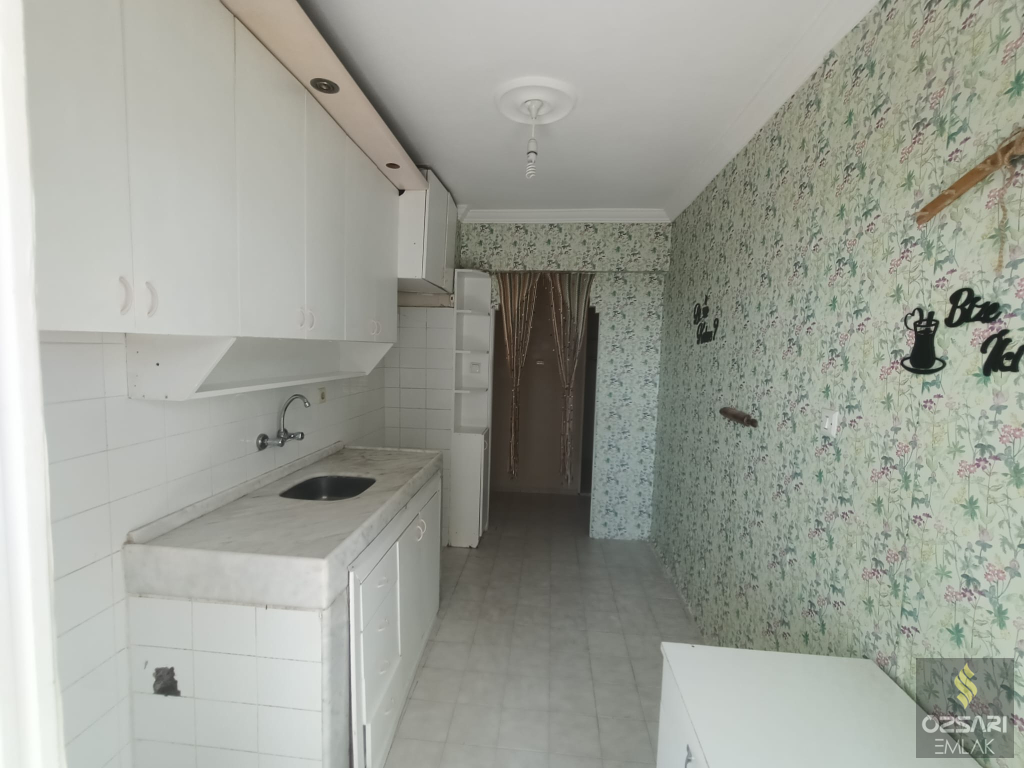 BORNOVA EVKA 4 2+1 DENİZ MANZARALI KİRALIK DAİRE