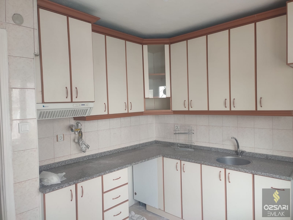 BORNOVA  ATATÜRK MAH. YAVUZ CAD. ARKASI 3+1 KİRALIK DAİRE