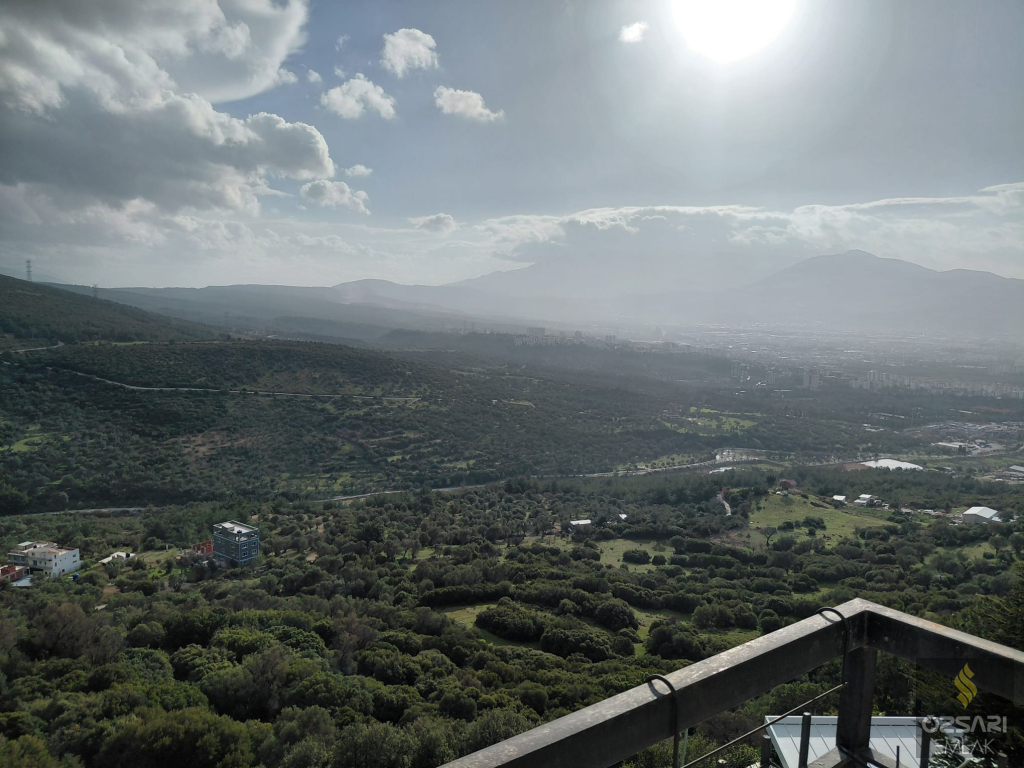 BORNOVA EVKA 4 1+1 EŞYASIZ KİRALIK DAİRE