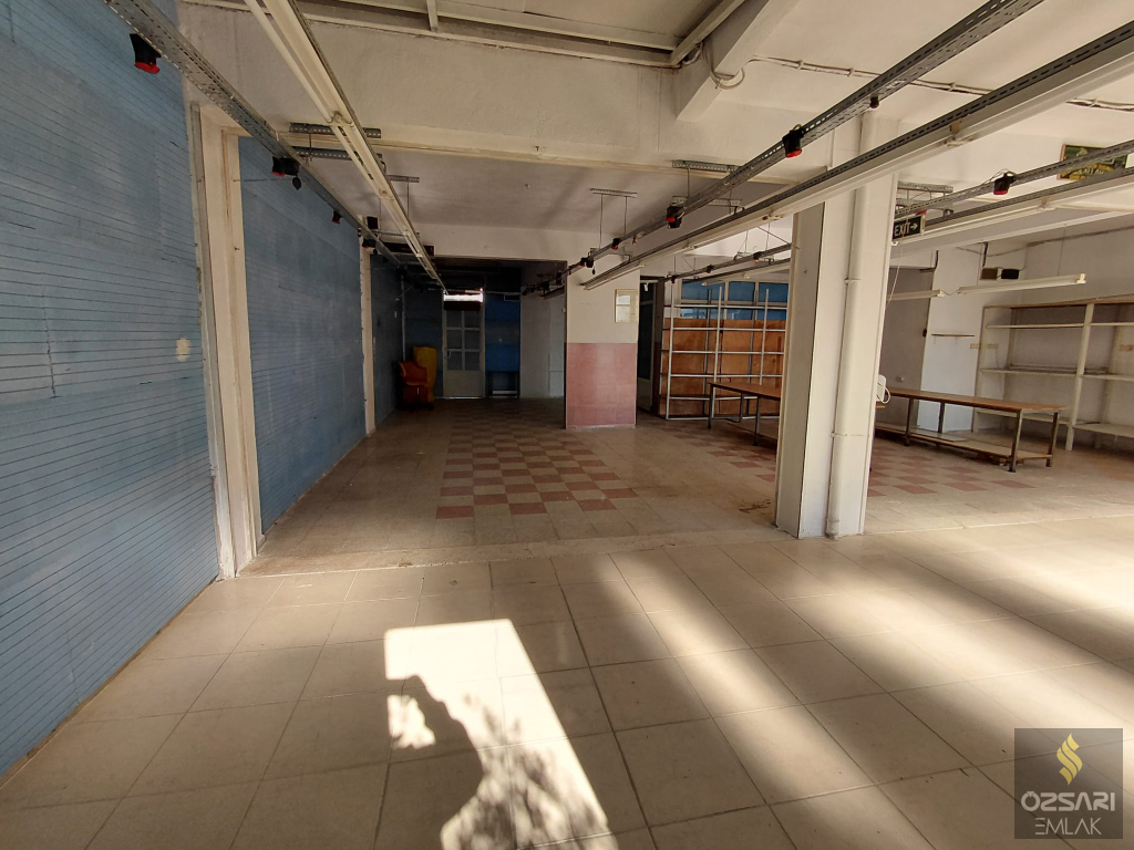 BORNOVA İNÖNÜ MAHALLESİNDE HER İŞE UYGUN KULLANIŞLI FERAH ...