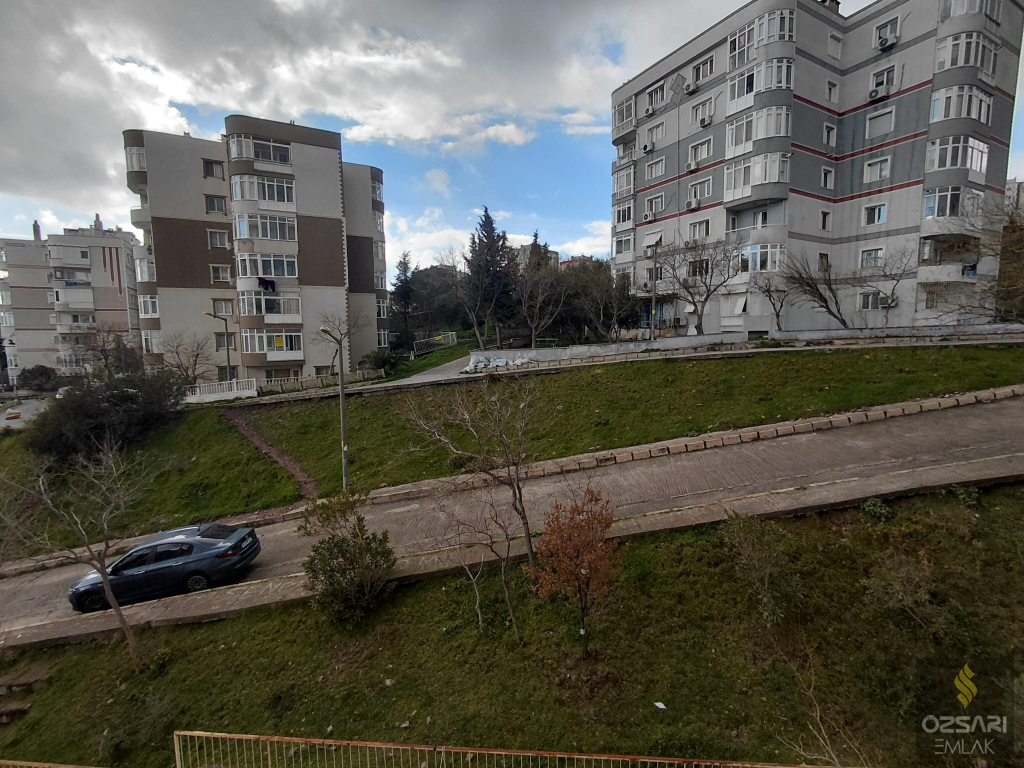 BORNOVA EVKA4 FULL YAPILI 2+1 SATILIK KAPALI MUTFAK DAİRE