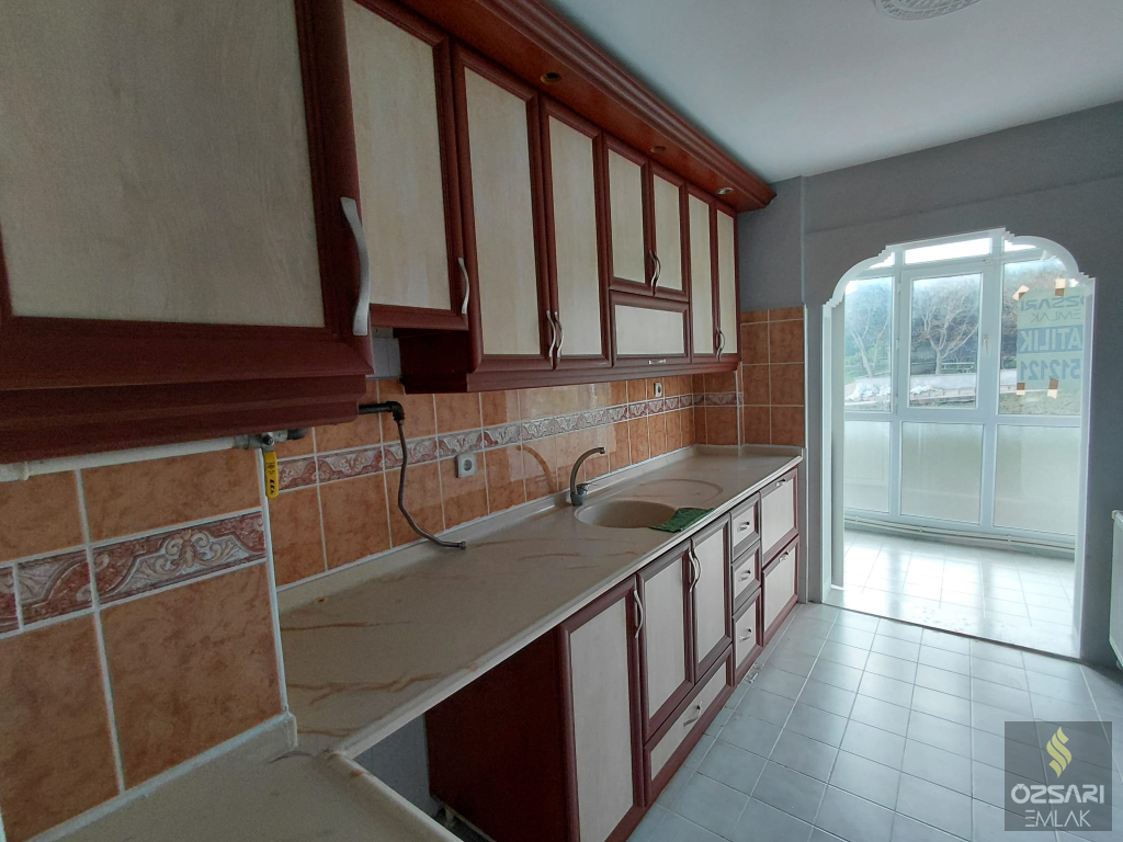BORNOVA EVKA4 FULL YAPILI 2+1 SATILIK KAPALI MUTFAK DAİRE