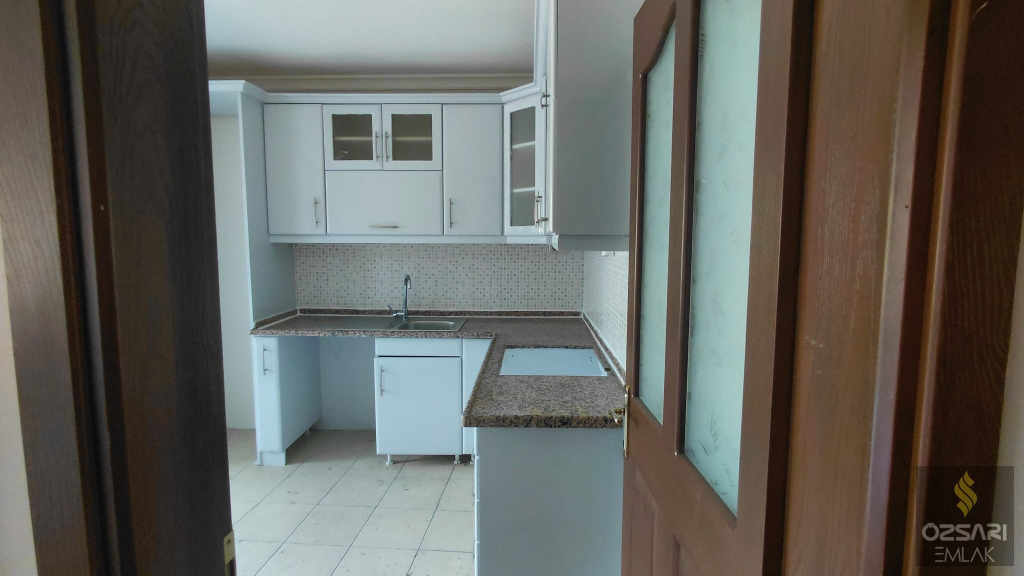 BAYRAKLI OSMAN GAZİ ASKERLİK ŞUBESİ ÇAPRAZI FULL YAPILI DOĞAL GAZLI FERAH DAİRE