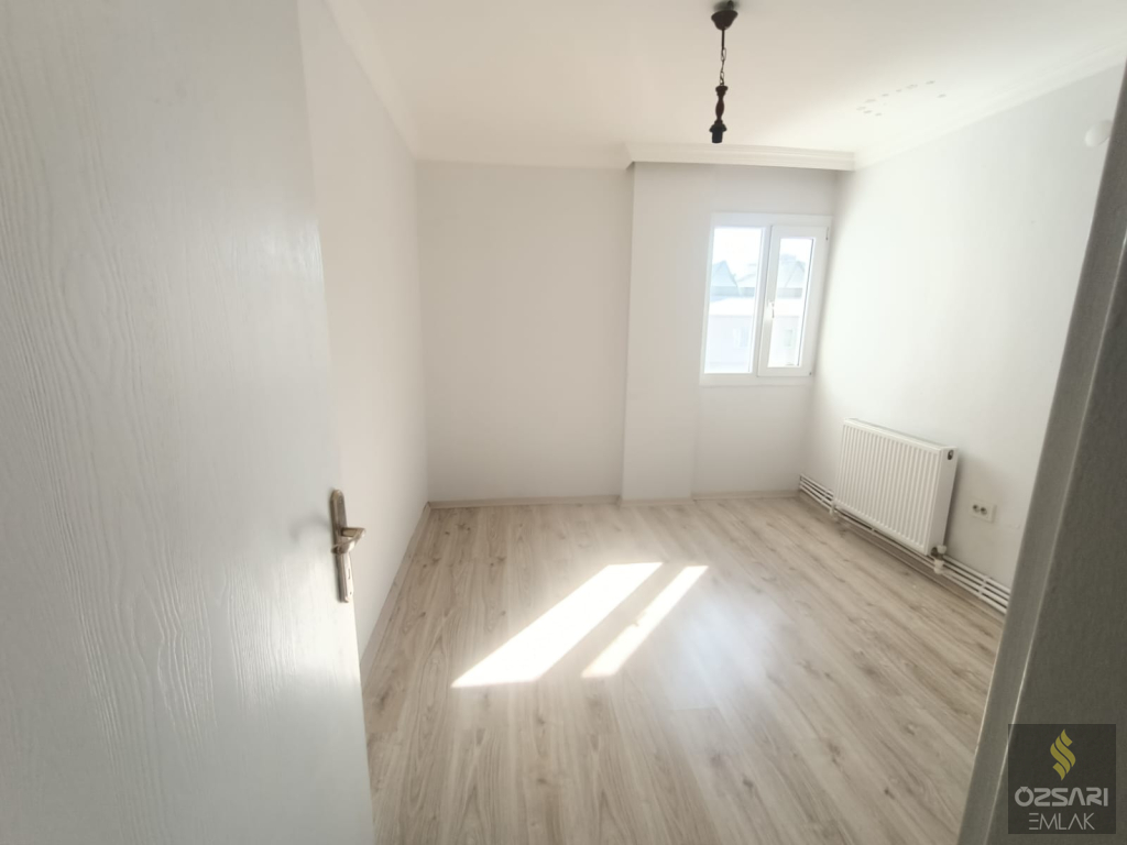 BORNOVA EVKA 4 2+1 AÇIK MUTFAK KİRALIK DAİRE