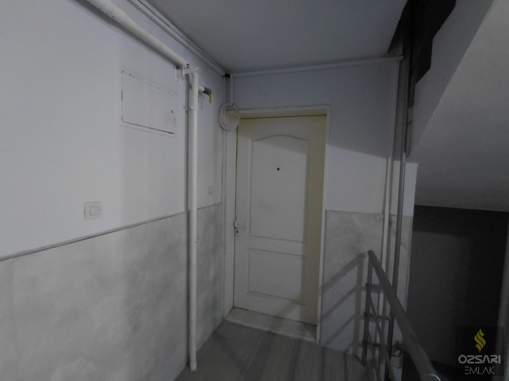 BORNOVA EVKA 4 DE 1+1 FİYATINA 2+1 KAPALI MUTFAK GÜNEY CEPHE SATILIK DAİRE