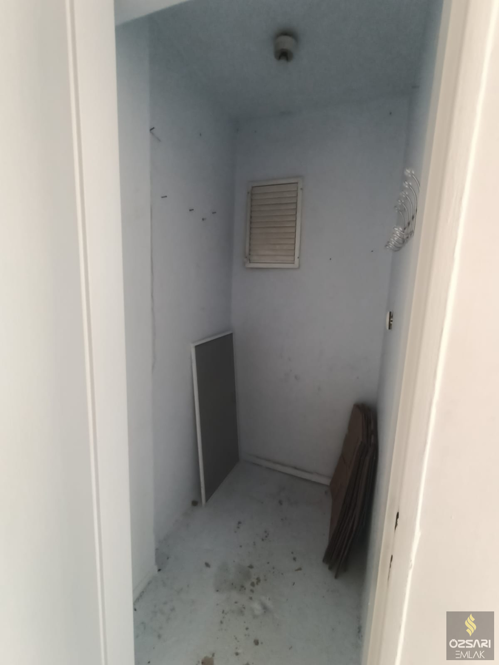 BORNOVA EVKA 4 2+1 AÇIK MUTFAK KİRALIK DAİRE