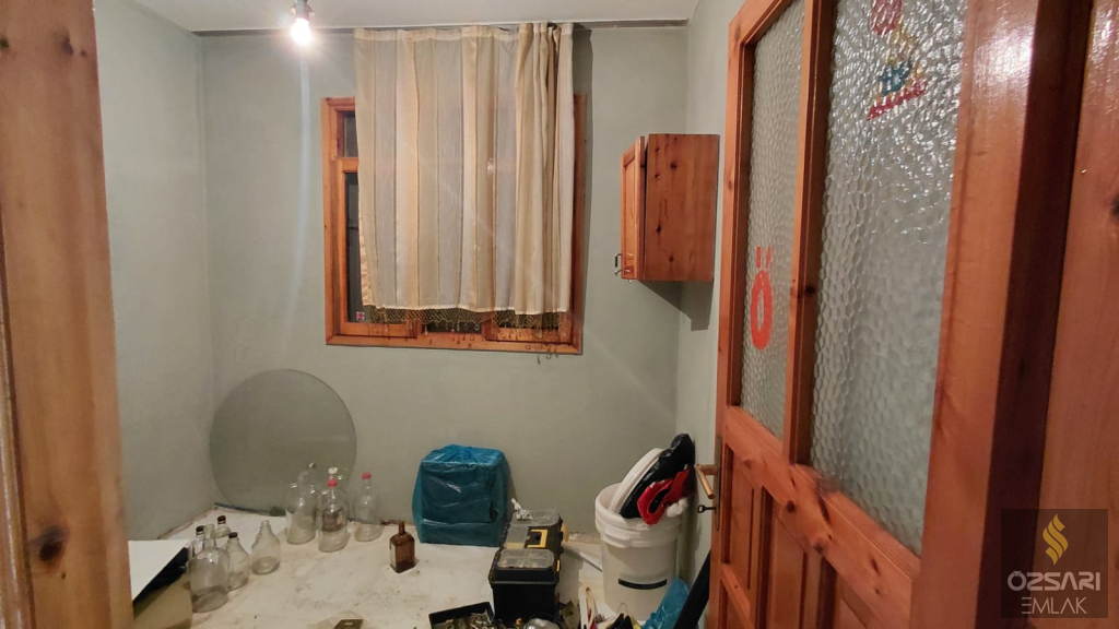 BORNOVA İNÖNÜ MAHALLESİNDE 3+1 KİRALIK DAİRE