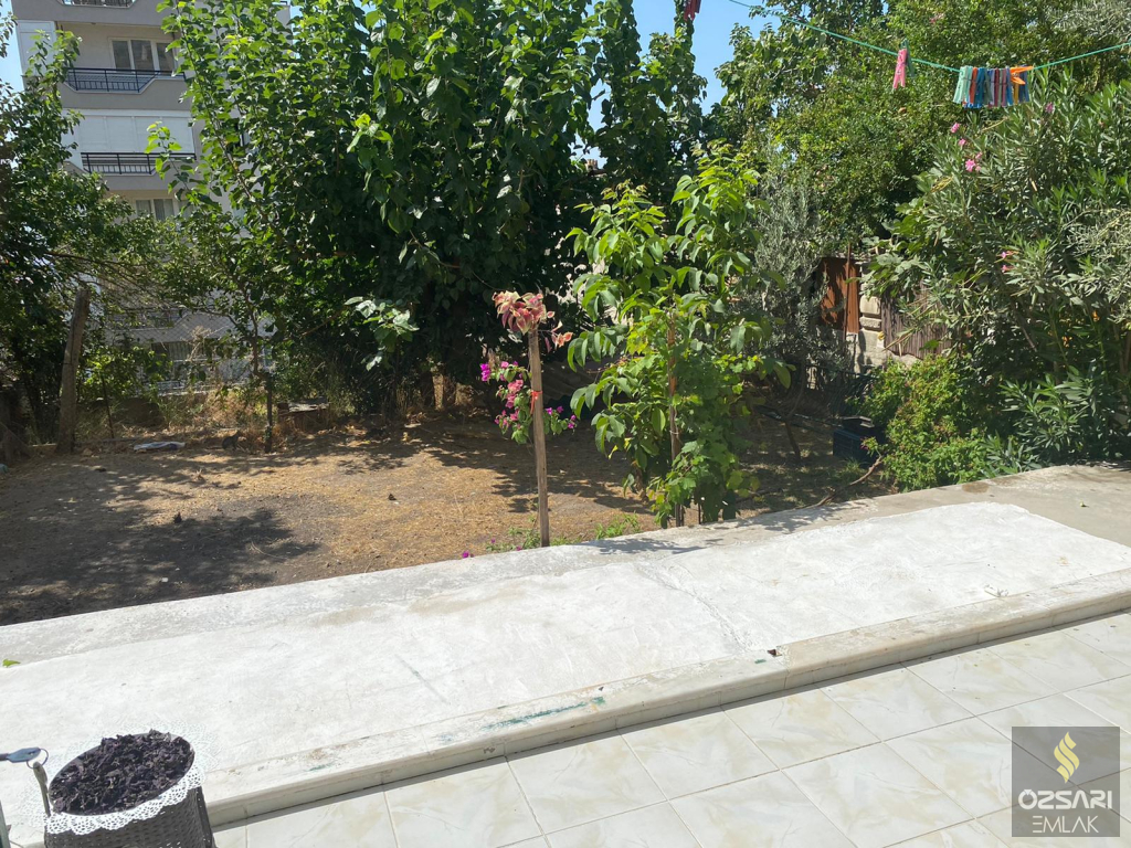 Bornova Atatürk mah. 3+1 Bahçe katı 3cephe Satılık Daire