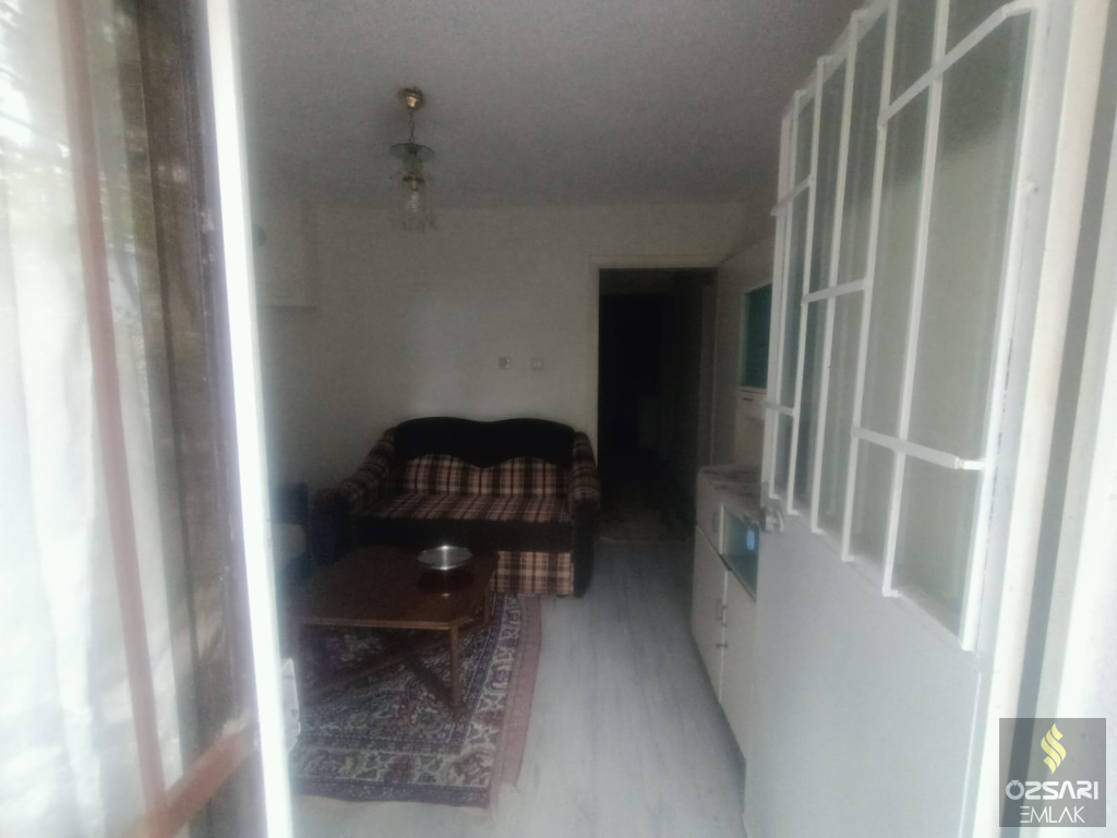 BORNOVA İNÖNÜ MAHALLESİNDE 2+1 EŞYALI DAİRE