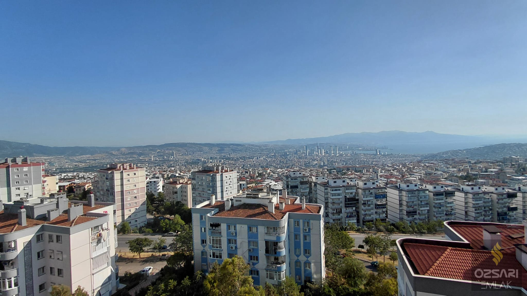 BORNOVA EVKA4 FULL DENİZ MANZARALI GÜNEY CEPHE DOĞALGAZLI ACİL SATILIK DAİRE