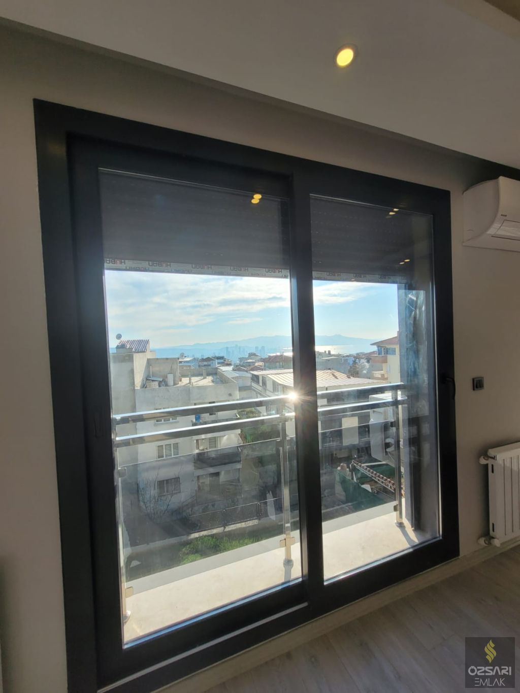 Bornova İnönü mah. 2+1 doğalgazlı klimalı, Deniz manzaralı kiralık DairE