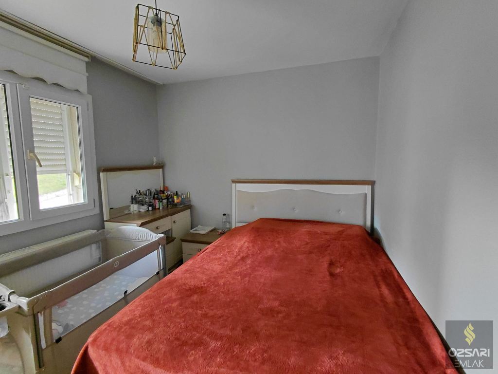 BORNOVA EVKA4 FULL YAPILI 2+1 SATILIK KAPALI MUTFAK DAİRE