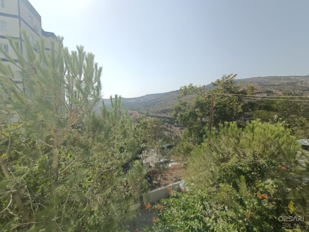 BORNOVA EVKA 4 3+1 DOĞALGAZLI KİRALIK DAİRE