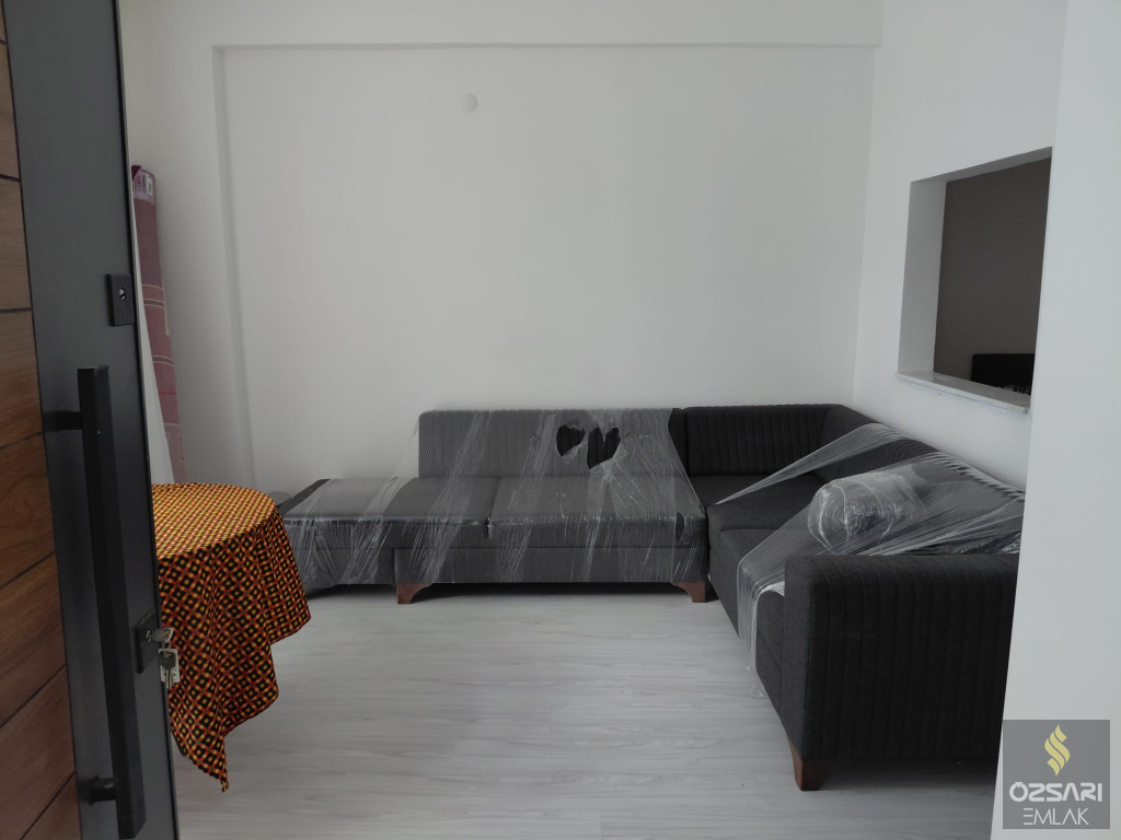 BORNOVA ATATÜRK MAHALLESİNDE 1+1 İKİADET FULL EŞYALI KİRALIK DAİRE YENİ BİNA