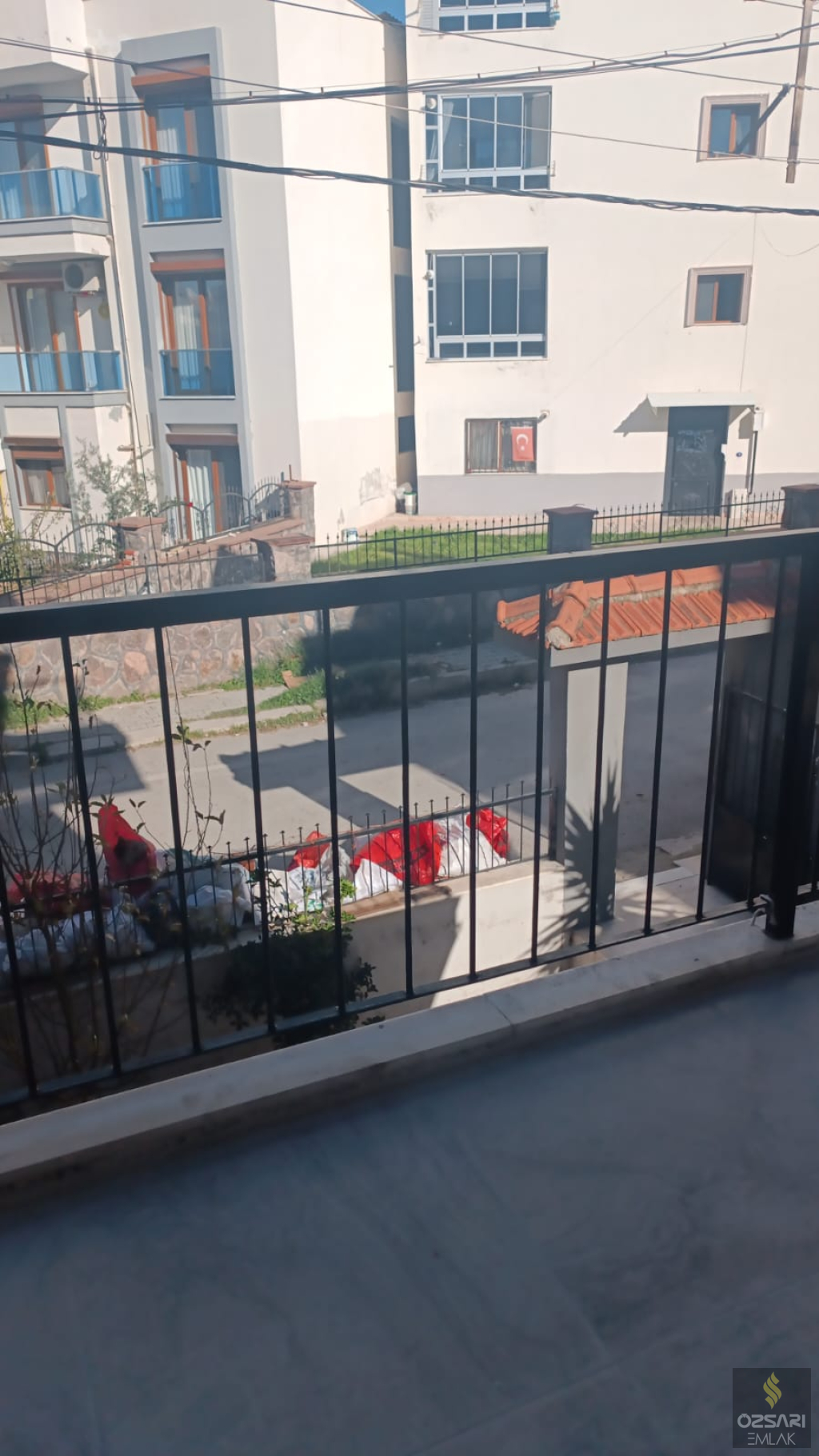 Bornova İnönü mah. 3+1 doğalgazlı kiralık Daire