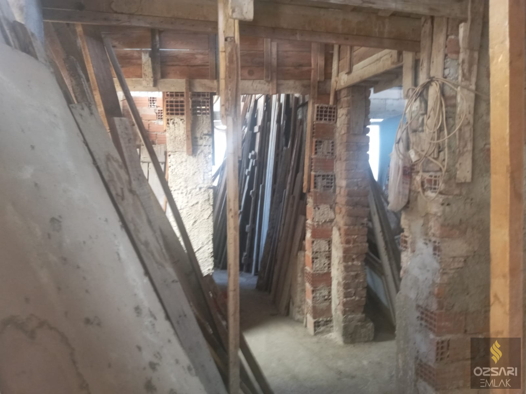 ALTINDAĞDA RESMİ İKİ KAT İMARLI SATILIK BİNA