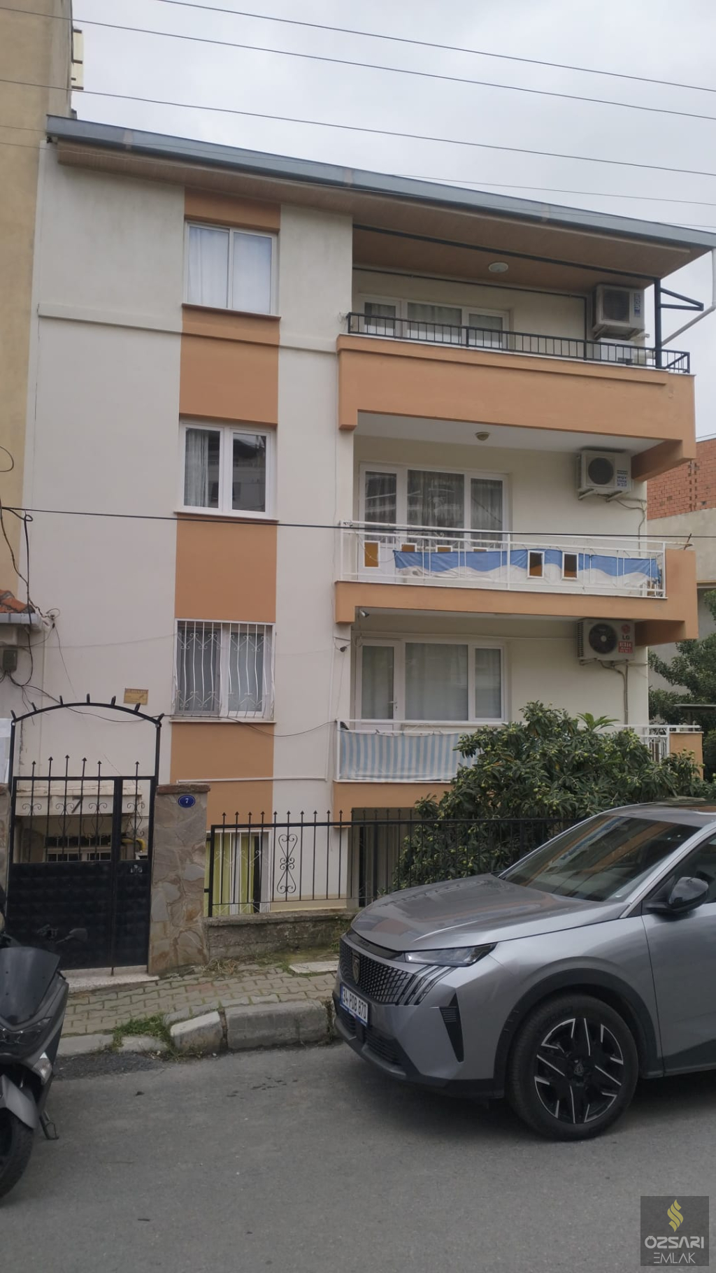 BORNOVA ATATÜRK MAH. 1+1, 100M2, EŞYALI KİRALIK DAİRE