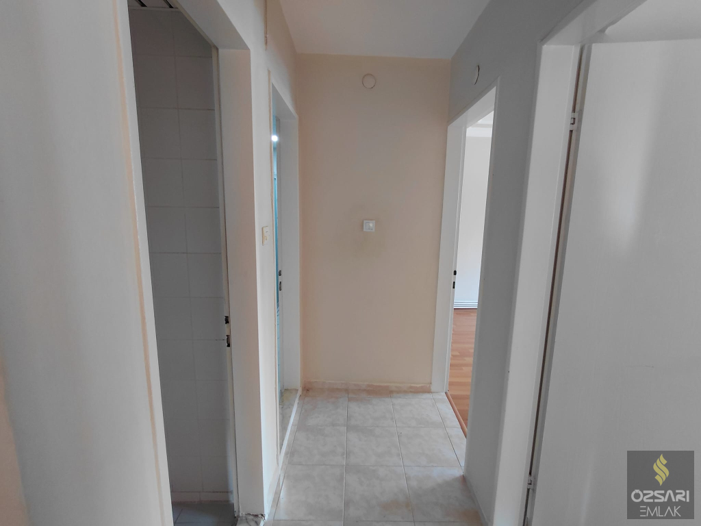 BORNOVA EVKA 4 3+1 YAPILI DOĞALGAZLI KİRALIK DAİRE