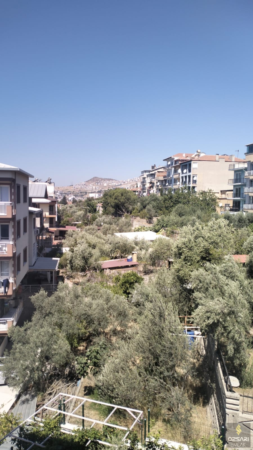 Bornova Atatürk mah. kiralık 3+1 doğalgazlı ve klimalı daire