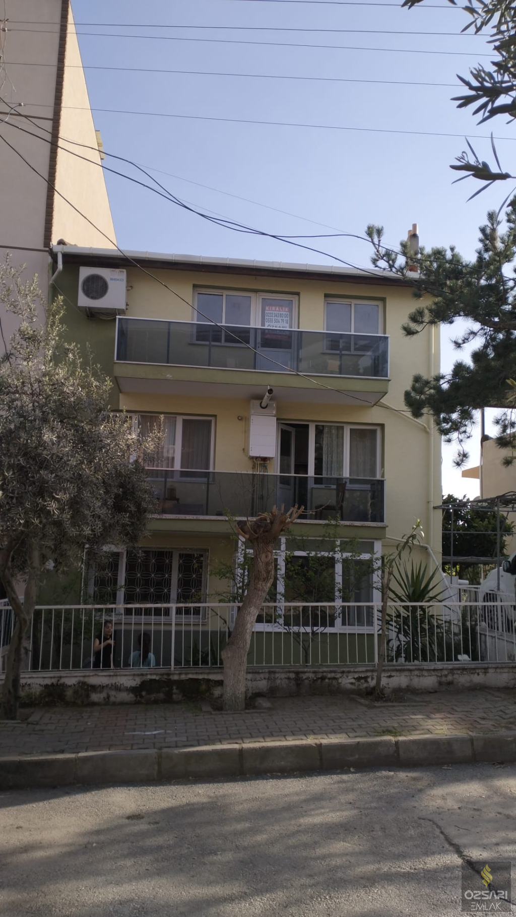 BORNOVA ATATÜRK MAHALLESİNDE KİRALIK TERASLI 1+1 DAİRE