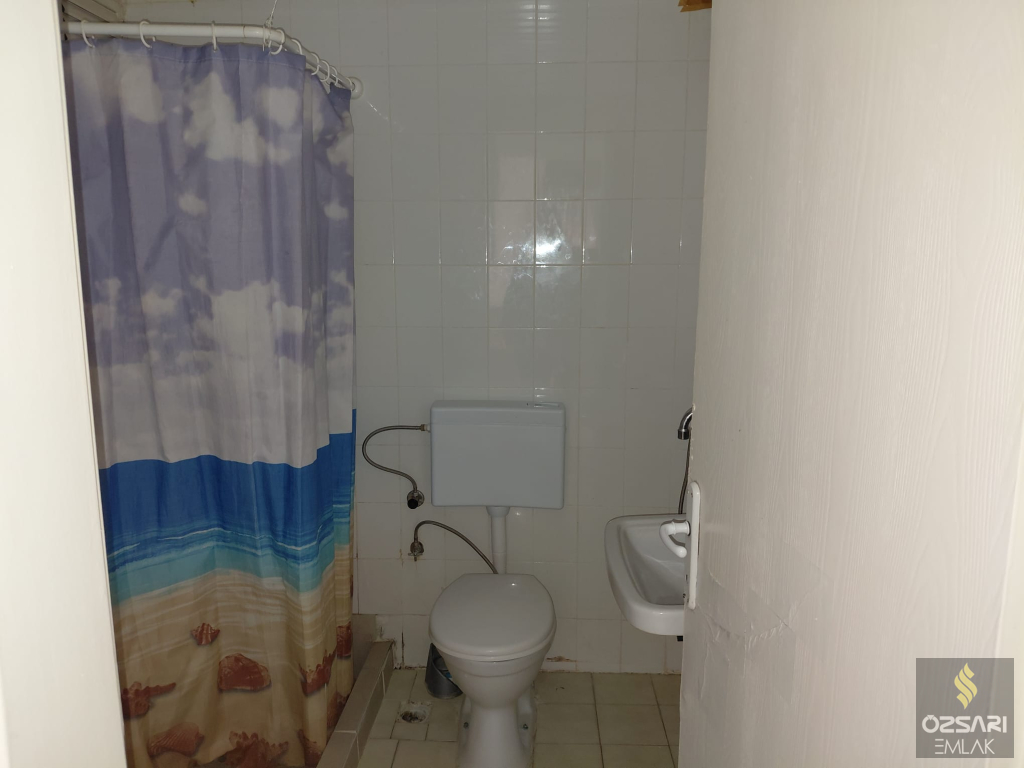 BORNOVA EVKA 4 1+1 EŞYASIZ KİRALIK DAİRE