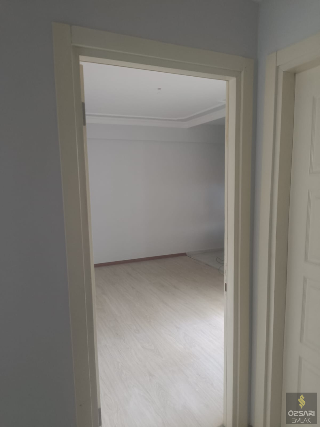 BAYRAKLIDA 2+1 AÇIK MUTFAK  YENİ BİNA  KİRALIK