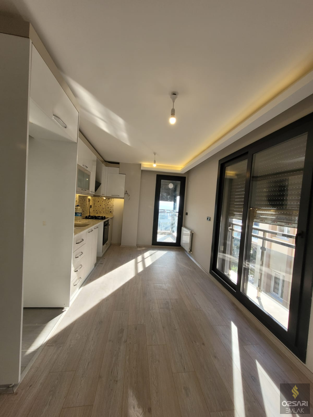 Bornova İnönü mah. 2+1 doğalgazlı klimalı, Deniz manzaralı kiralık DairE