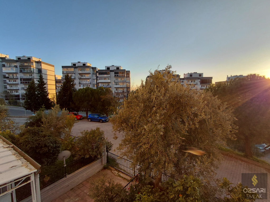 BORNOVA EVKA4 3+1 GÜNEY CEPHE SATILIK DAİRE