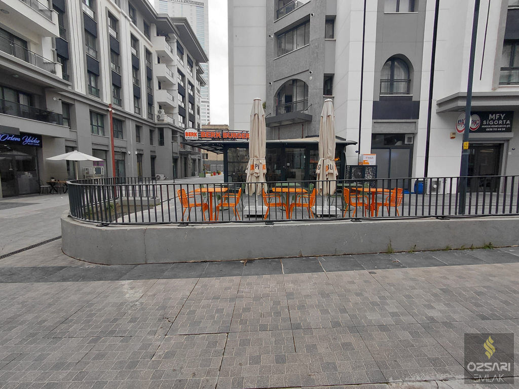 İŞLEK NOKTADA ALTIN DEĞERİNDE DEVREN SATILIK BURGER VE PİZZA SALONU