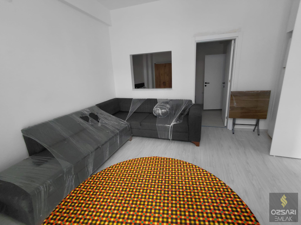 BORNOVA ATATÜRK MAHALLESİNDE 1+1 İKİADET FULL EŞYALI KİRALIK DAİRE YENİ BİNA