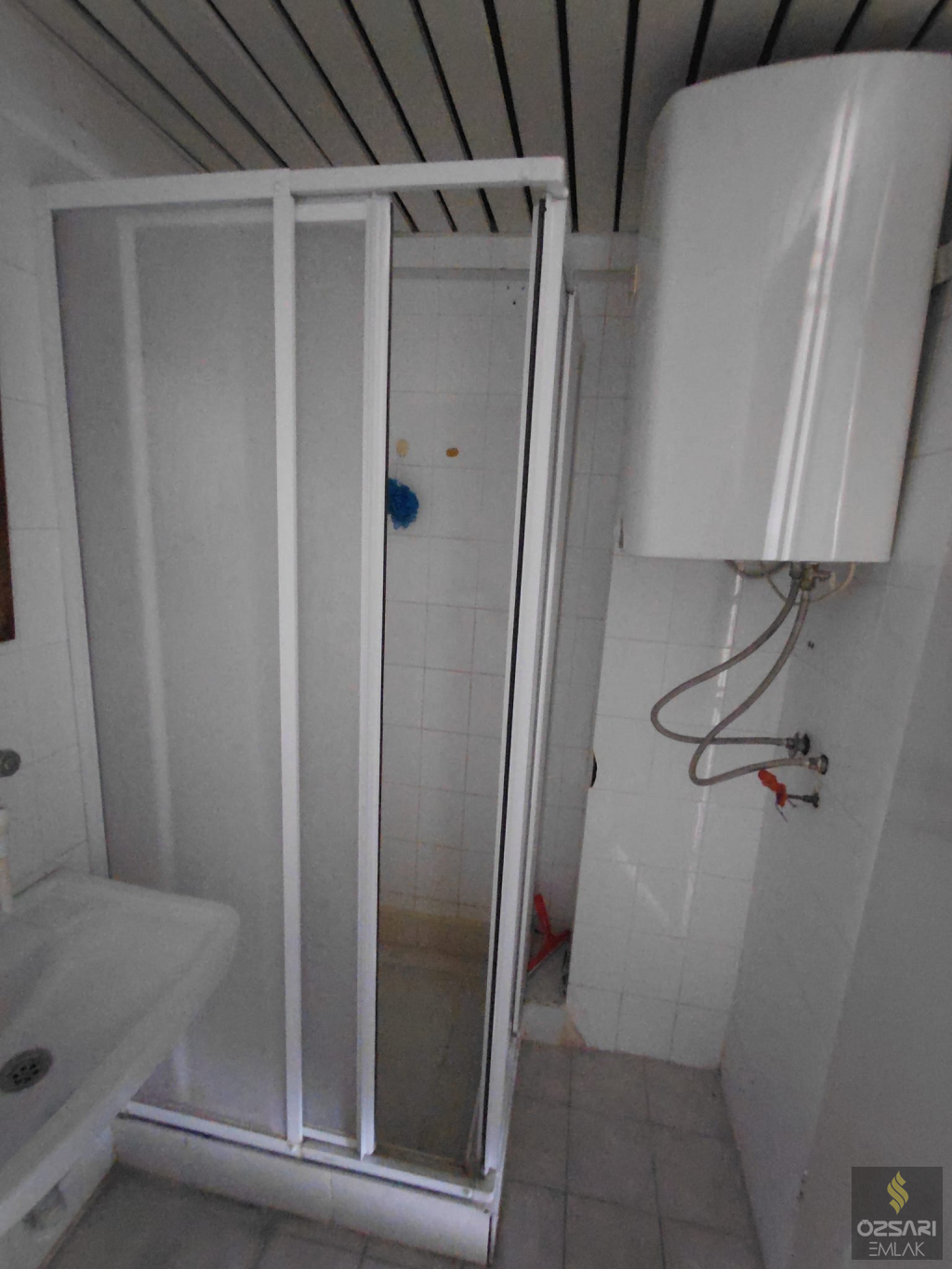 BORNOVA EVKA 4 2+1 AÇIK MUTFAK DOĞALGAZLI KİRALIK DAİRE