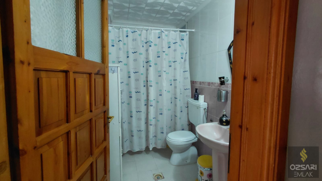 BORNOVA İNÖNÜ MAHALLESİNDE 3+1 KİRALIK DAİRE