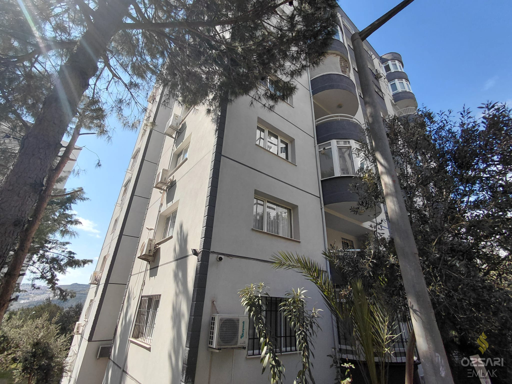 BORNOVA EVKA 4 FULL YAPILI GÜNEY CEPHE DOĞALGAZLI 3+1 KİRALIK DAİRE