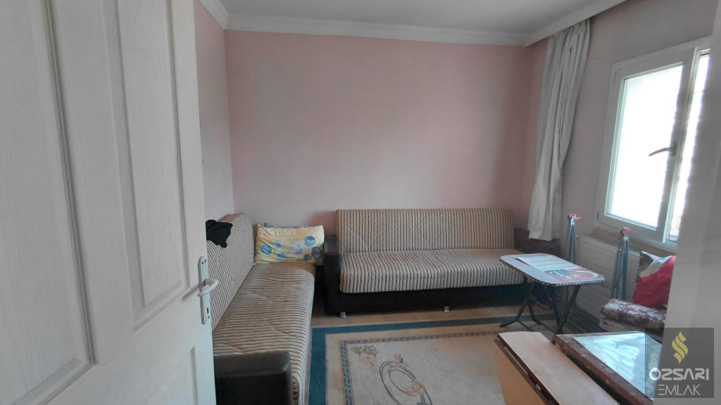 BUCA EVKA 1 DE DOĞALGAZLI ACİL SATILIK FIRSAT DAİRE