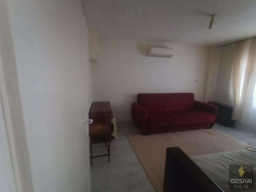 BORNOVA İNÖNÜ MAHALLESİNDE 2+1 EŞYALI DAİRE