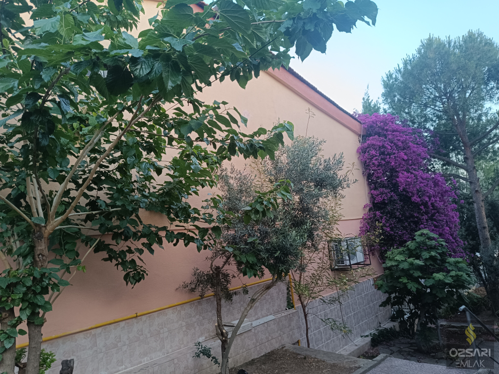BORNOVA ATATÜRK MAHALLESİNDE MÜSTAKİL 3+1DUBLEKS BAHÇELİ SATILIK