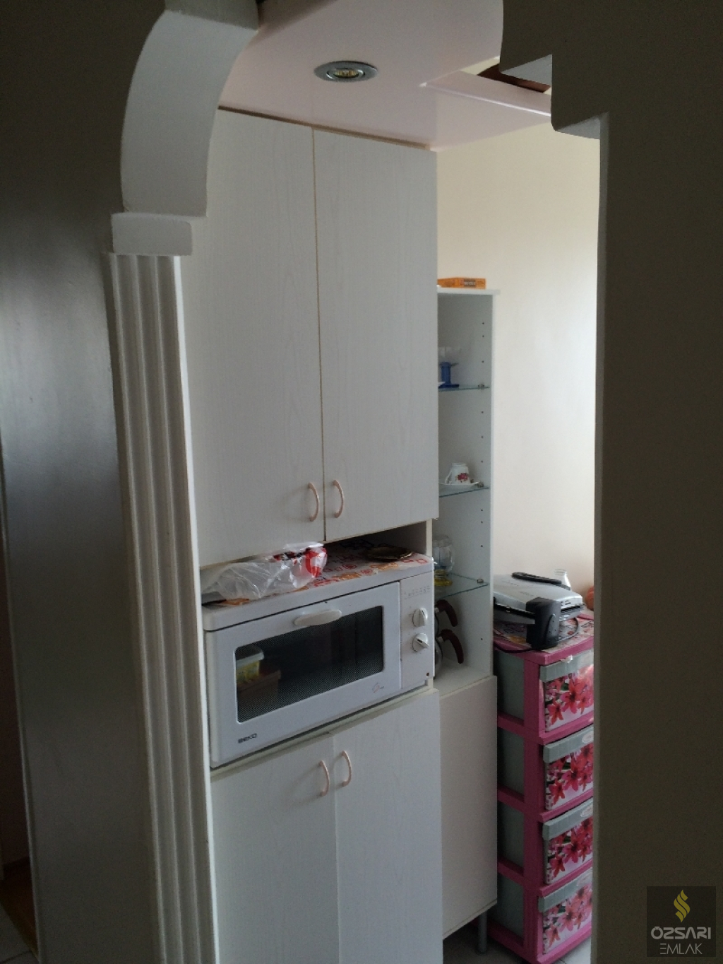 BORNOVA EVKA 4 2+1 DENİZ MANZARALI KİRALIK DAİRE
